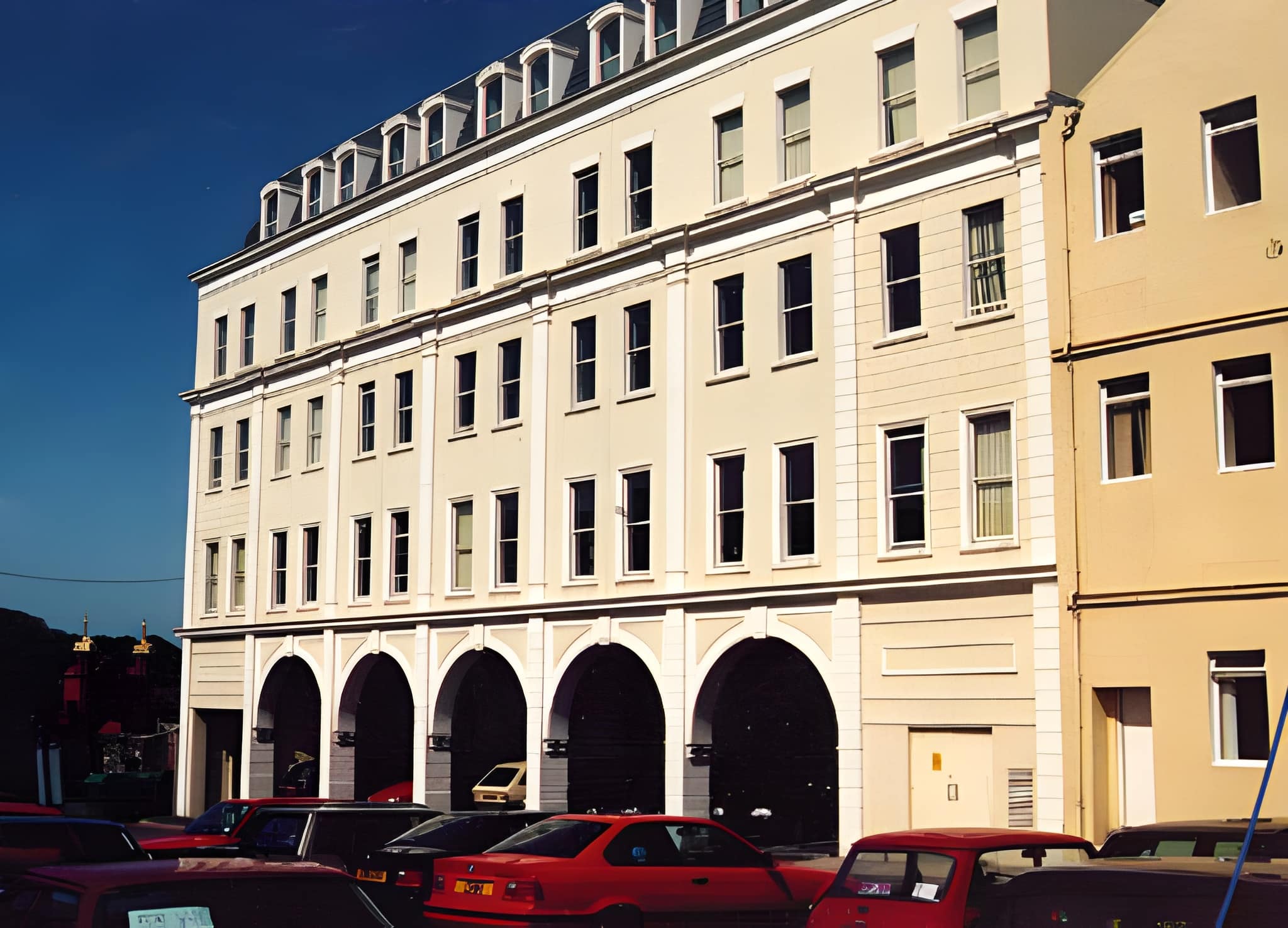 Commercial-Saint-Georges-House-2